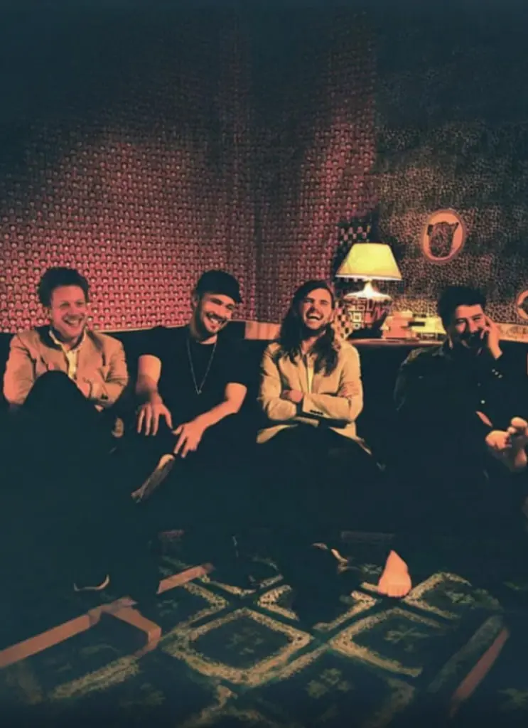 Mumford &amp; Sons：《我们昨天写了这篇文章》：一场音乐创作的私密旅程