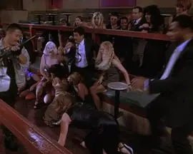 《邮船大浩劫》：巨轮上的生死绝境，人性最脆弱与最坚韧的史诗级海上灾难